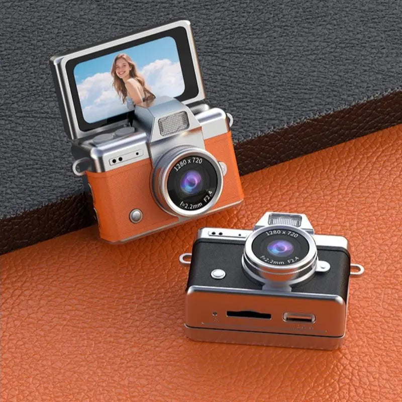 Retrora™ - Mini Retro Digital Camera